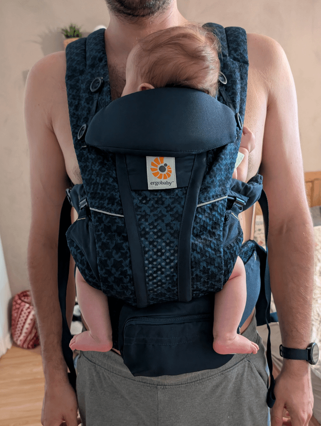 Ergobaby Omni Breeze Breathable Baby Carrier – Navy Blue | Lux